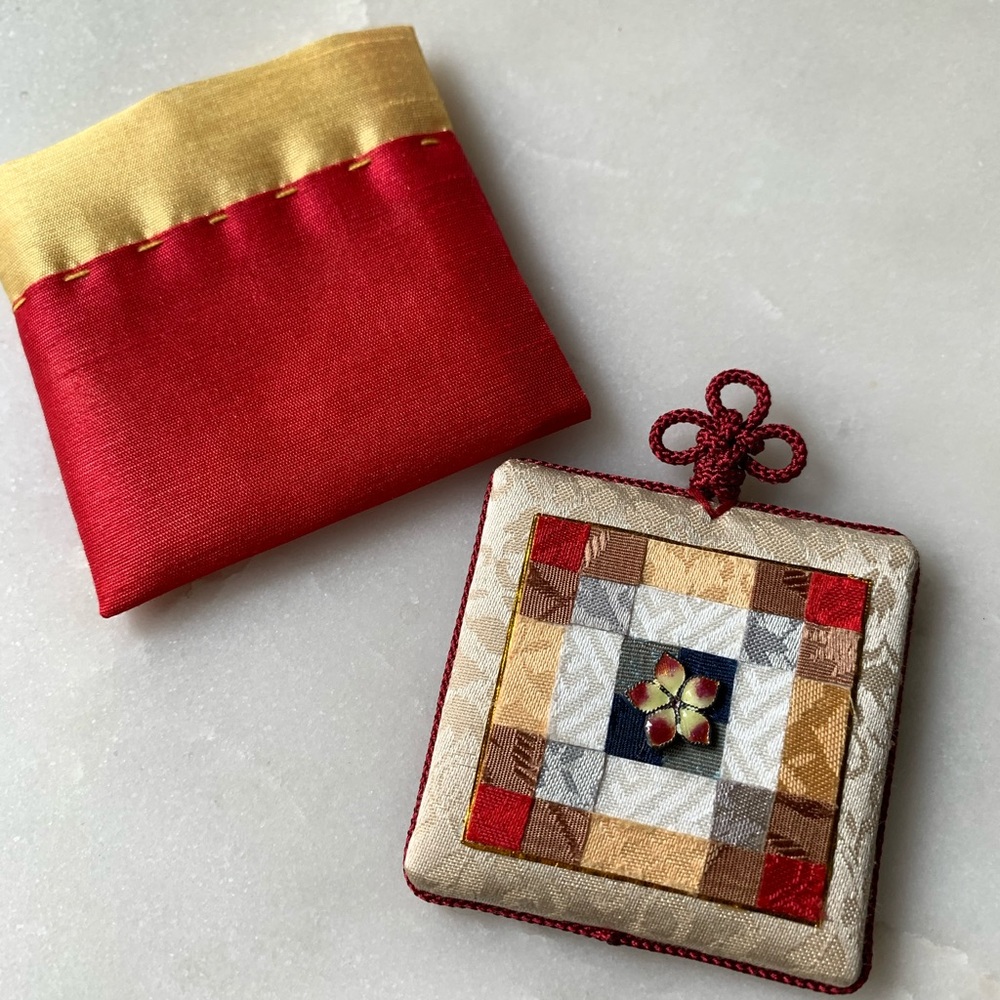 Handmade compact pocket mirror